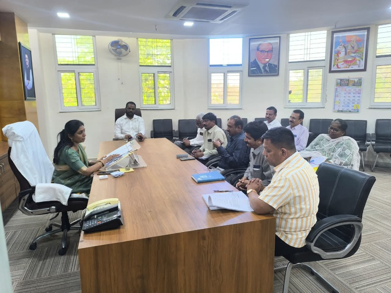 महानगरपालिका कामकाजात गती आणा; स्वच्छतेत तडजोड नाही – महापौरांचे निर्देश