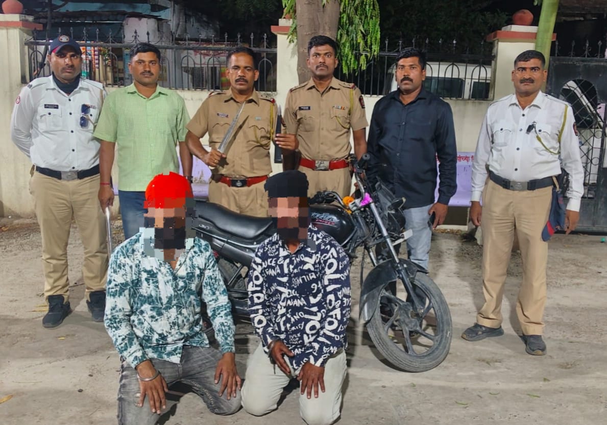 नांदेडमध्ये स्ट्रिट सेफ्टी पथकाची धडक कारवाई; अवैध खंजरासह दोघांना अटक