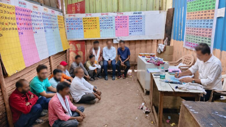 नांदेड शहरात मटका अड्ड्यावर धाड; 13 जणांवर कारवाई, 92 हजारांचा मुद्देमाल जप्त