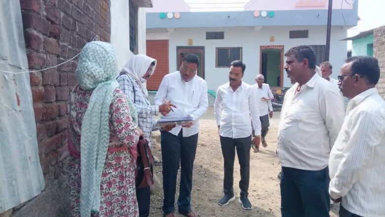 चिंचगव्हाण येथे आमदार बाबुराव कदम-कोहळीकर यांची जनगणना कामाची पाहणी