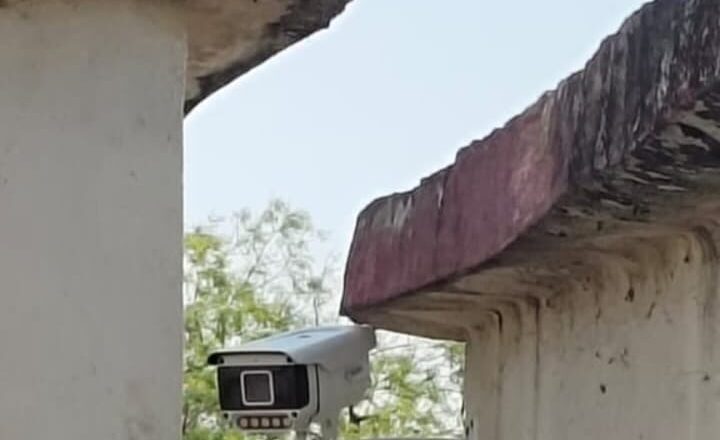 लोकवर्गणीतून बेळकोणी खुर्द शाळेत सीसीटीव्ही यंत्रणा कार्यान्वित