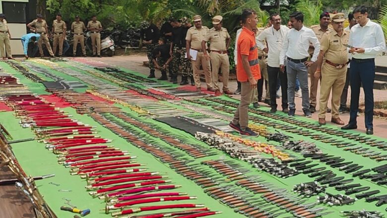 नांदेड ग्रामीण पोलिसांची मोठी कारवाई; ४३.४८ लाखांचा अवैध शस्त्रसाठा जप्त
