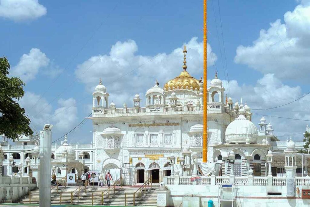 नांदेड गुरुद्वाराचा कारभार नव्या कायद्यानुसार; १९५६ चा जुना कायदा होणार रद्द