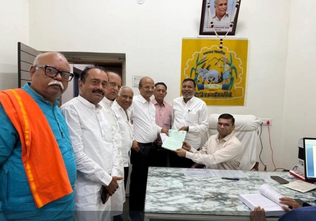 हदगाव-हिमायतनगरचे आमदार बाबुराव कदम कोहळीकर यांचा जिल्हा मध्यवर्ती बँकेसाठी उमेदवारी अर्ज दाखल