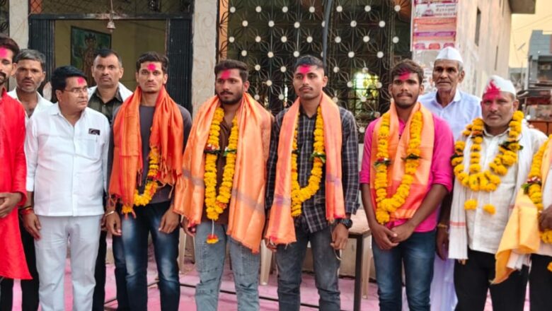 संगमवाडीच्या पाच युवकांची भारतीय सैन्यात निवड; गावकऱ्यांकडून जंगी सत्कार