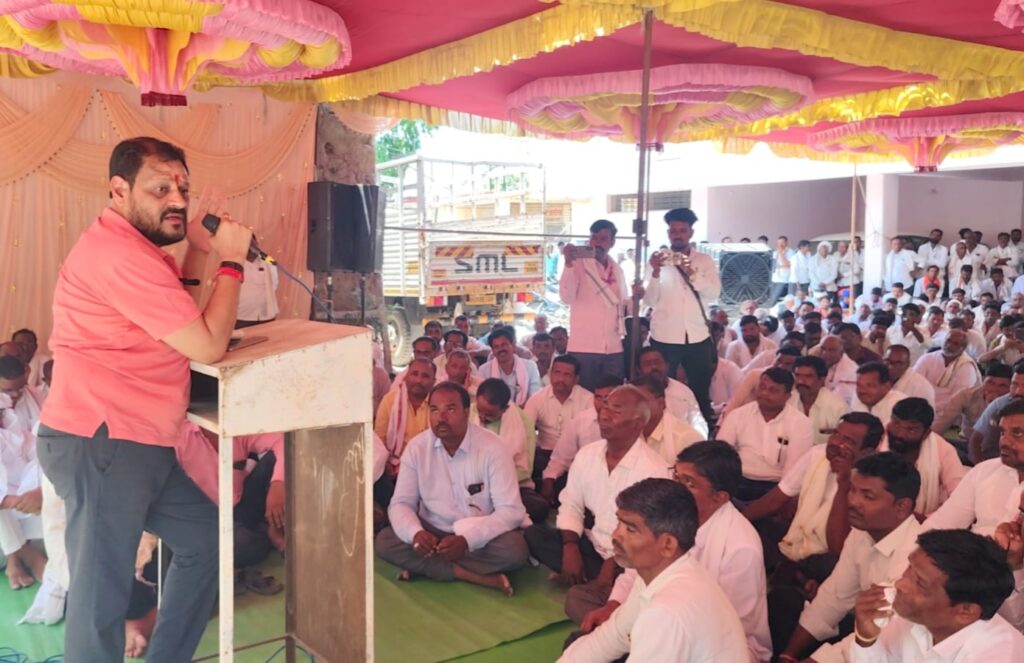 हदगावच्या राजकारणात ट्विस्ट; भाजप प्रवेशाच्या चर्चांवर जवळगावकरांचे मोठे वक्तव्य