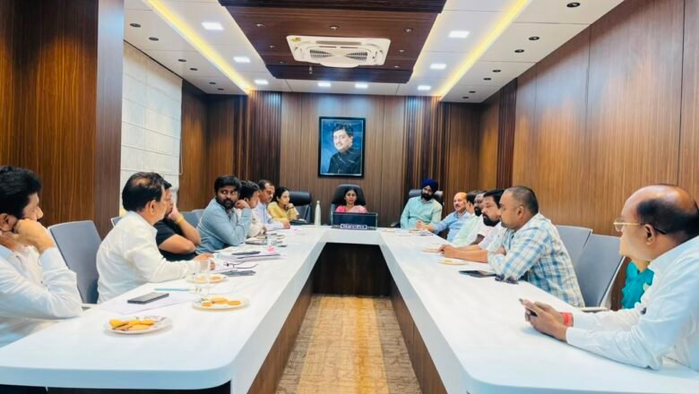 महापौरांचा अधिकाऱ्यांना दणका; स्वच्छता, पाणीपुरवठा आणि ड्रेनेज कामे तातडीने पूर्ण करण्याचे आदेश