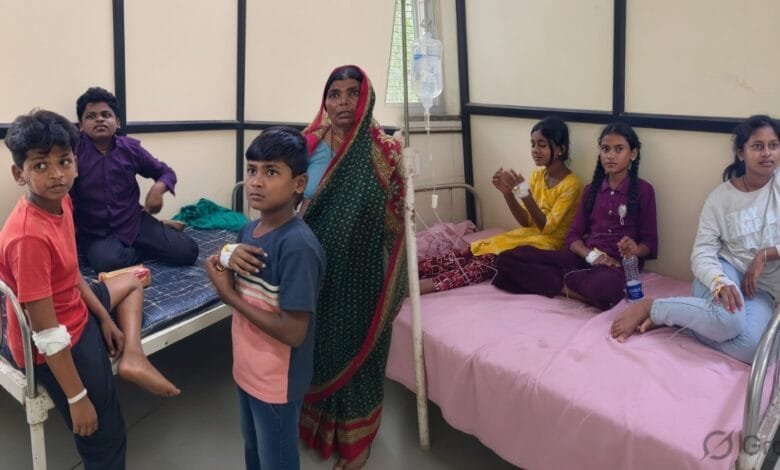 हाणेगाव आश्रमशाळेतील भोजनातून ३२ विद्यार्थ्यांना विषबाधा! जेवणानंतर उलट्यांचा त्रास