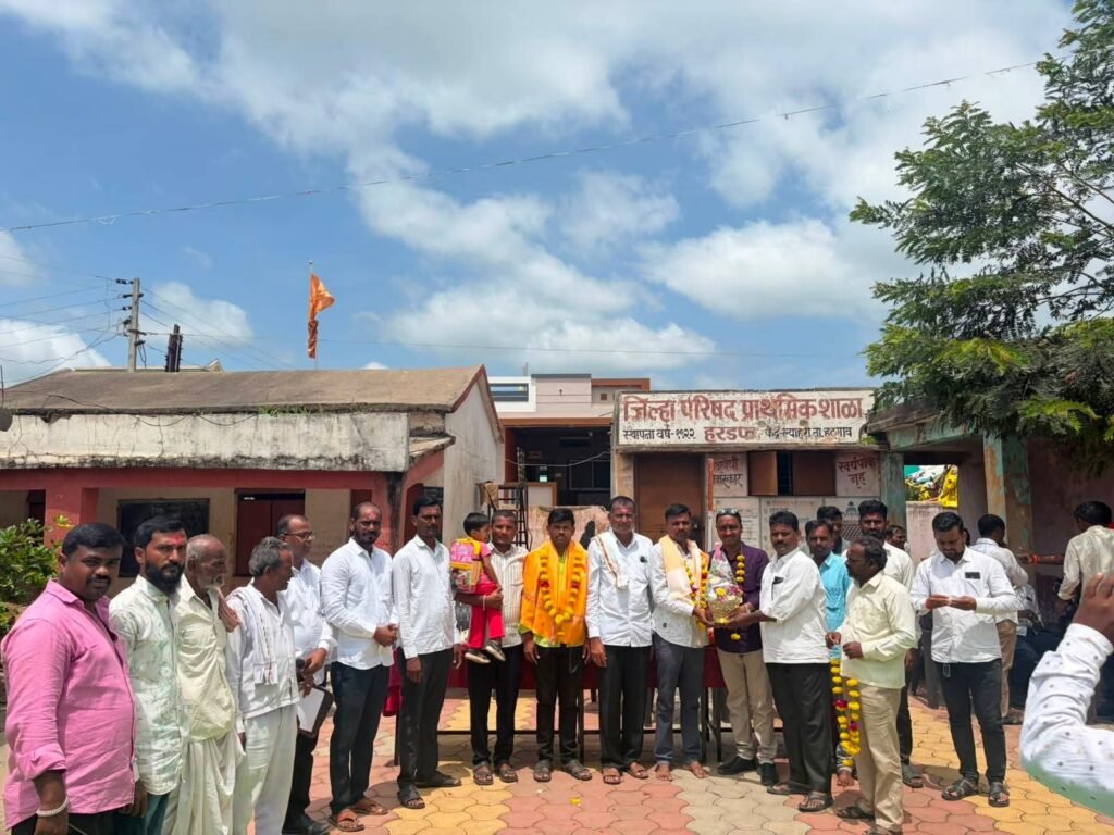शालेय व्यवस्थापन समितीच्या अध्यक्षपदी संभाजी जाधव तर उपाध्यक्षपदी गणेश सूर्यवंशी यांची निवड