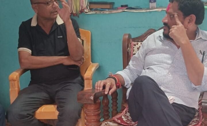 पत्रकार शुद्धोधन हनवते यांच्या कुटुंबीयांचे माजी आमदार जवळगावकरांकडून सांत्वन