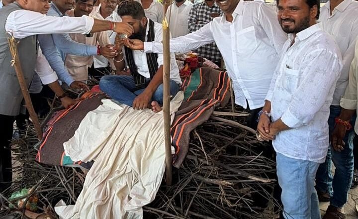निपाणी सावरगावच्या स्मशानभूमीचा प्रश्न मार्गी लावण्याचे आश्वासन; आमरण उपोषण मागे