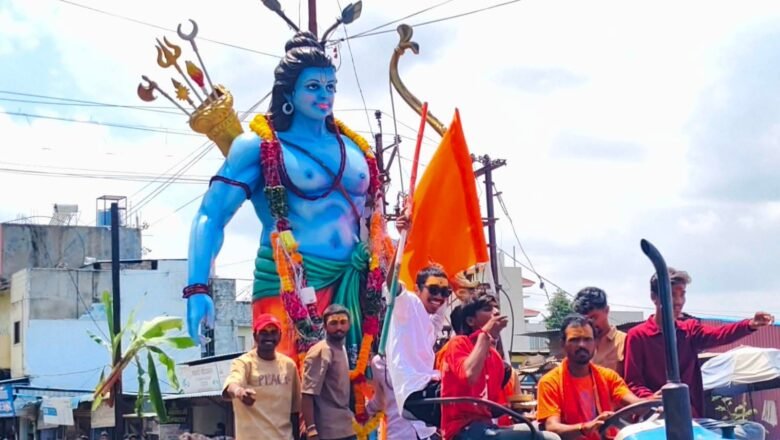 सहस्रकुंड ते वाढोणा भव्य कावड यात्रा; श्री परमेश्वराचा जलाभिषेक