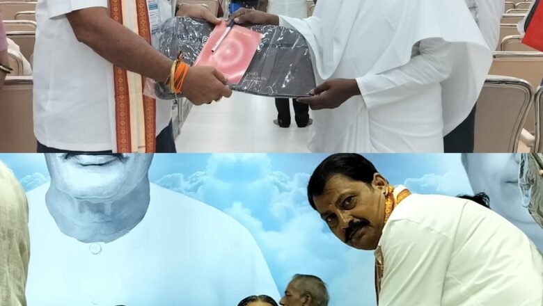 निष्णात पत्रकारिता व प्रभावी निवेदनासाठी अमृतजी गोजे यांचा प्रतिष्ठित पुरस्काराने गौरव