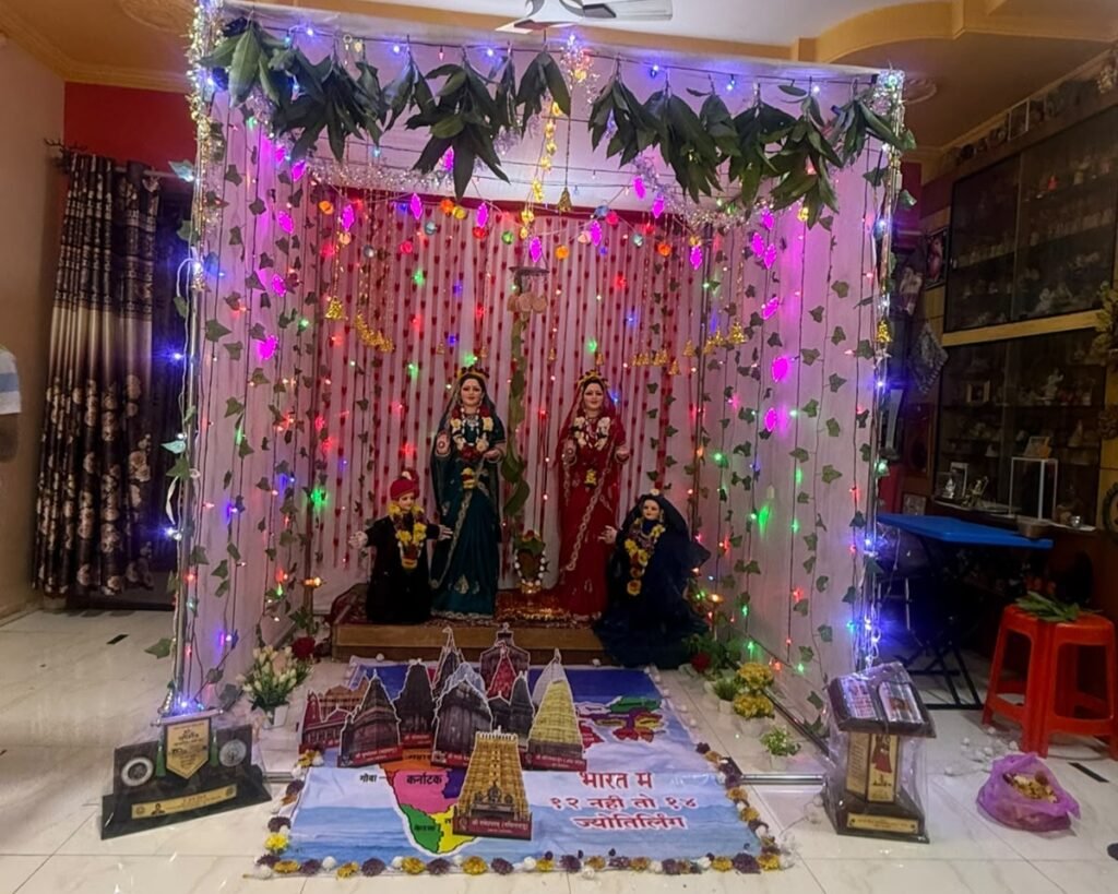 ‘हर हर महादेव’च्या जयघोषात १४ ज्योतिर्लिंगांचे एकाच ठिकाणी दर्शन
