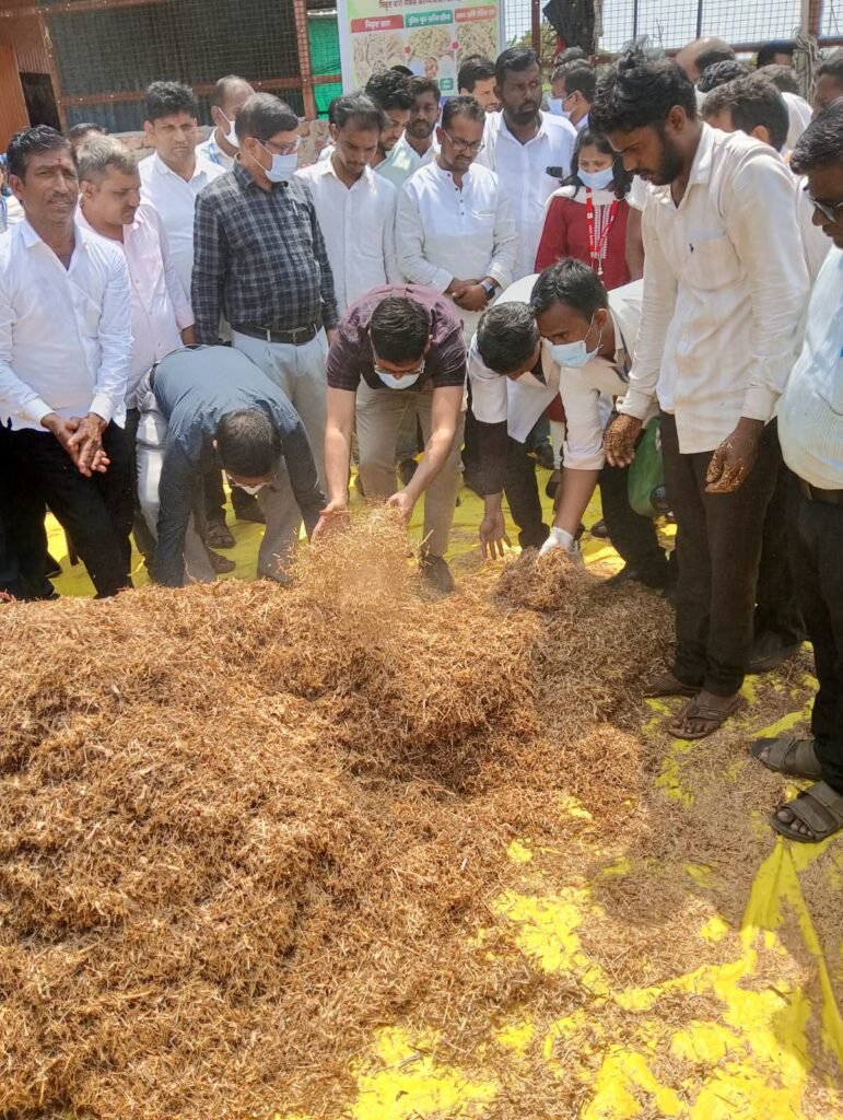 उपलब्ध चारा सकस करण्यासाठी ‘चारा साक्षरता अभियानास’ प्रारंभ
